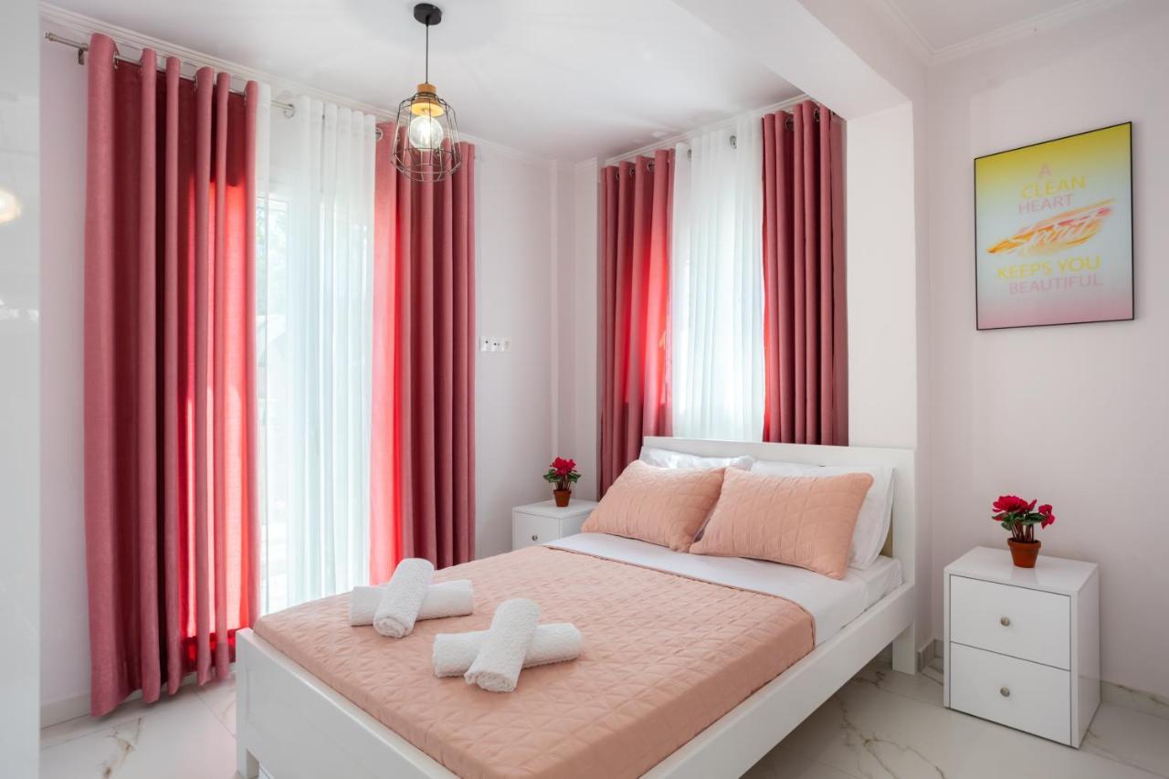 Nina'S Luxury Apartments Virós Екстериор снимка