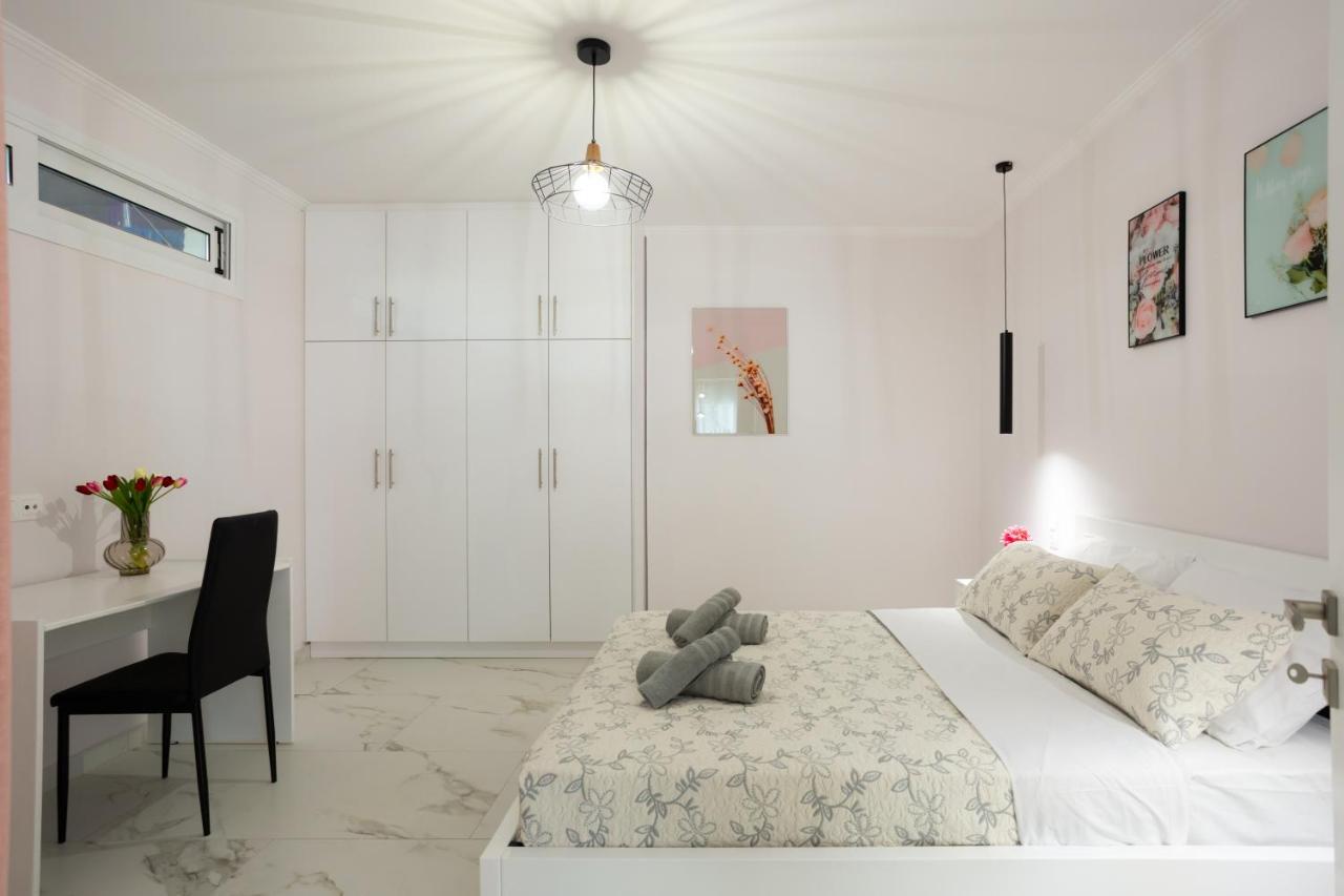 Nina'S Luxury Apartments Virós Екстериор снимка