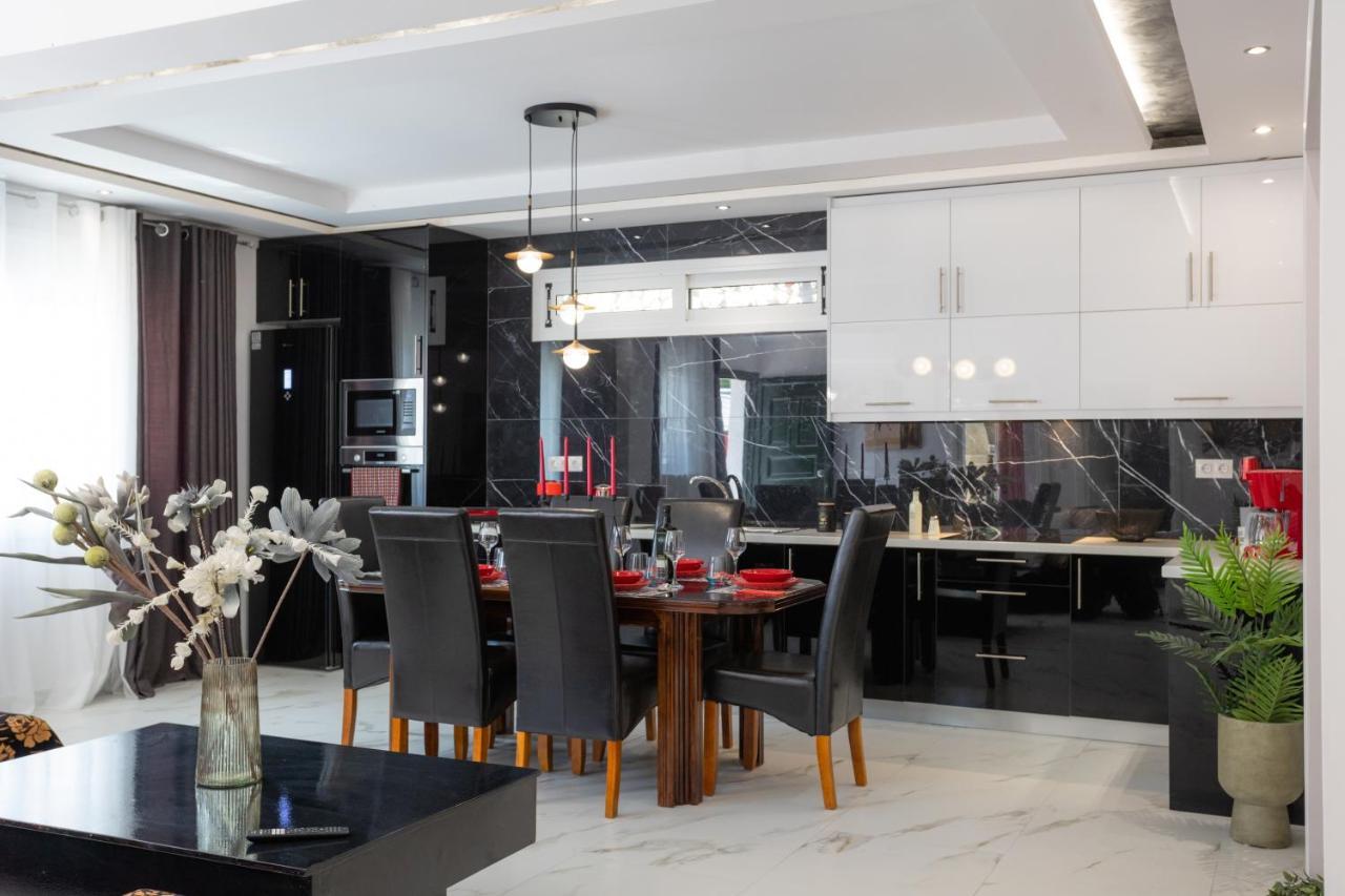 Nina'S Luxury Apartments Virós Екстериор снимка