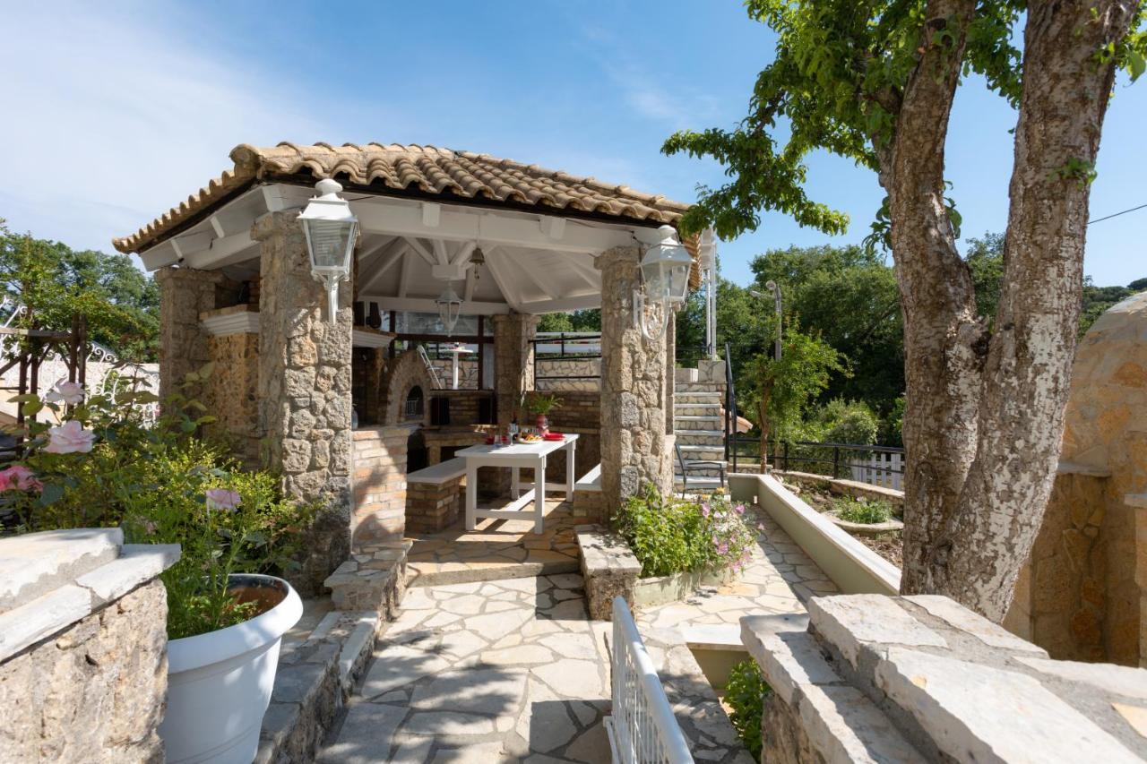 Nina'S Luxury Apartments Virós Екстериор снимка